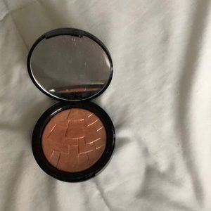 Illuminator/ highlight